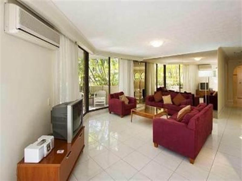 4 Thornton Street, Surfers Paradise QLD 4217