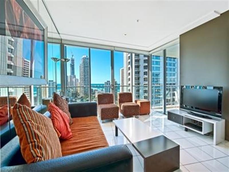 18 Enderley Avenue, Surfers Paradise QLD 4217