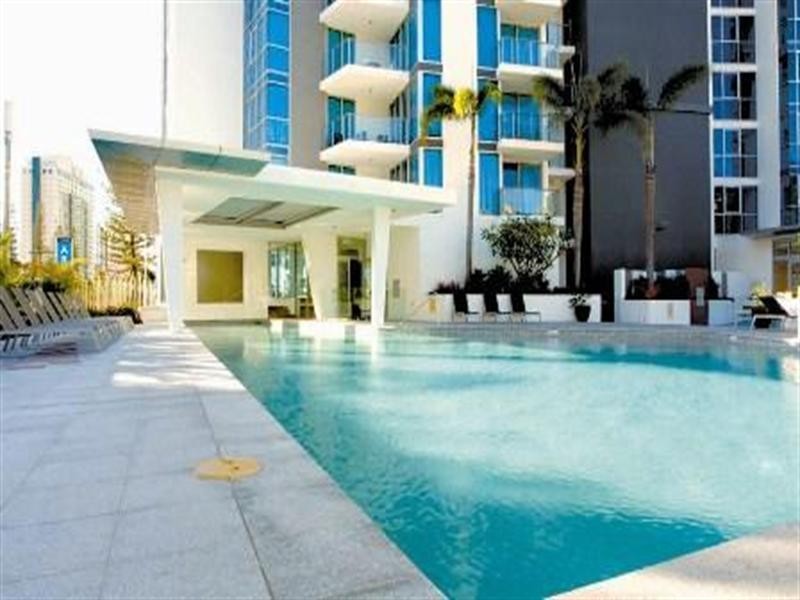 18 Enderley Avenue, Surfers Paradise QLD 4217