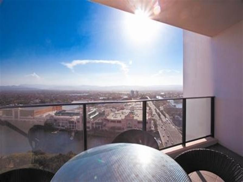 22 Surf Parade, Broadbeach QLD 4218