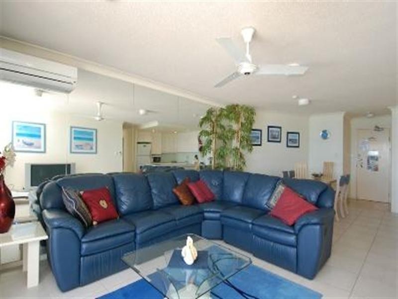 2 19th Avenue, Palm Beach QLD 4221