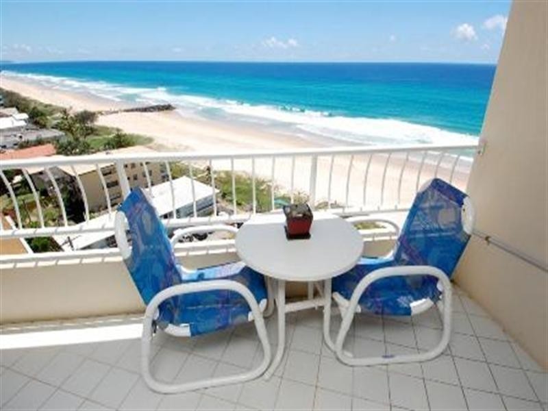 2 19th Avenue, Palm Beach QLD 4221