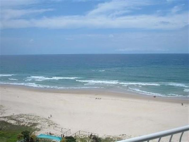 2 19th Avenue, Palm Beach QLD 4221