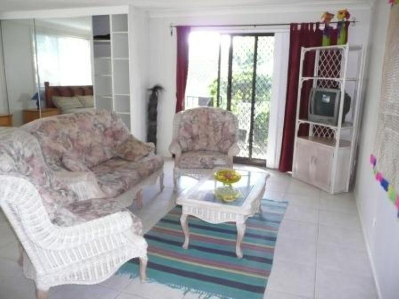 3-33 Pine Avenue, Surfers Paradise QLD 4217