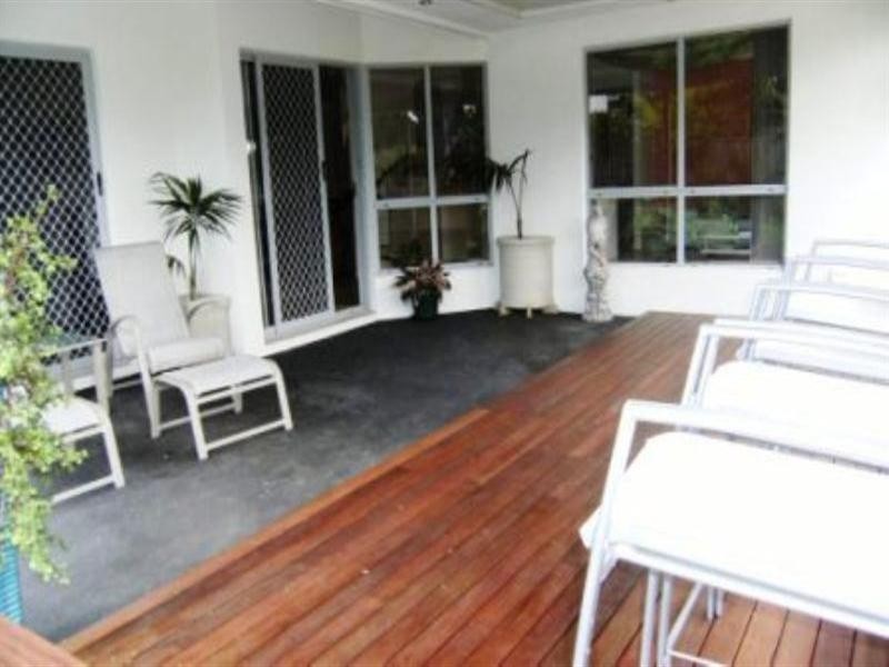 4 Hallmark Court, Ashmore QLD 4214