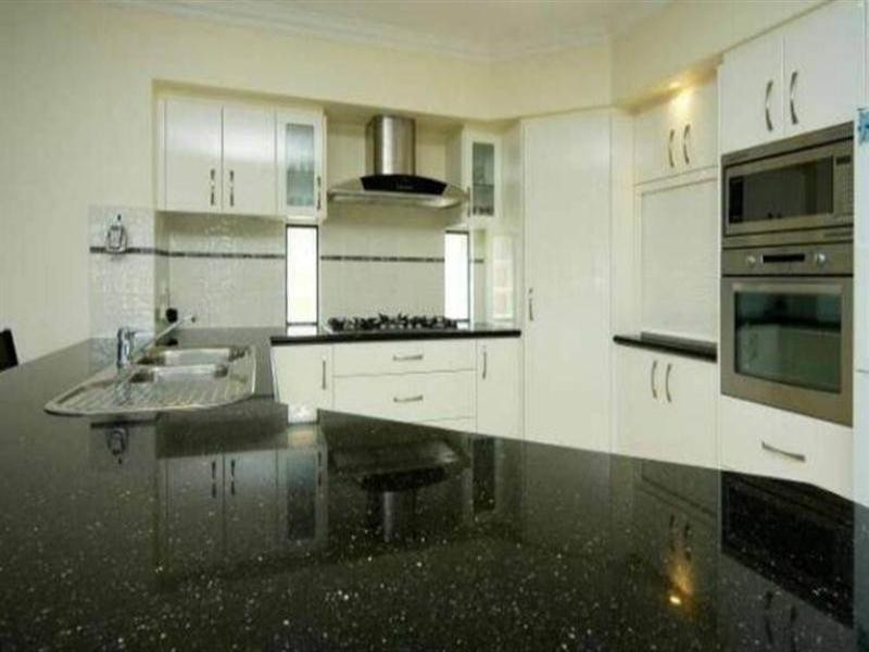 34 Coomera Court, Helensvale QLD 4212