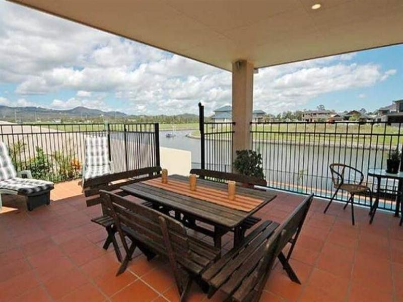 34 Coomera Court, Helensvale QLD 4212