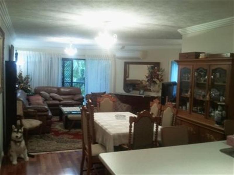 10 Tarcoola Street, Surfers Paradise QLD 4217