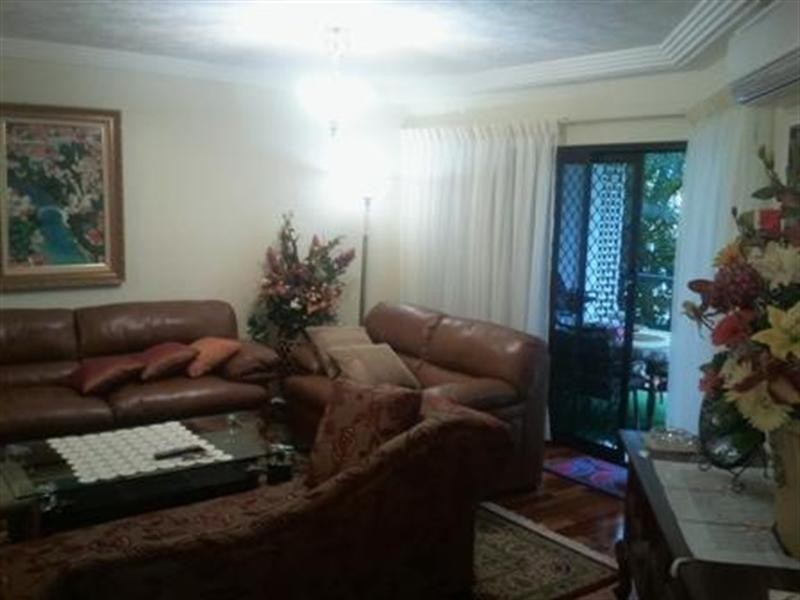 10 Tarcoola Street, Surfers Paradise QLD 4217