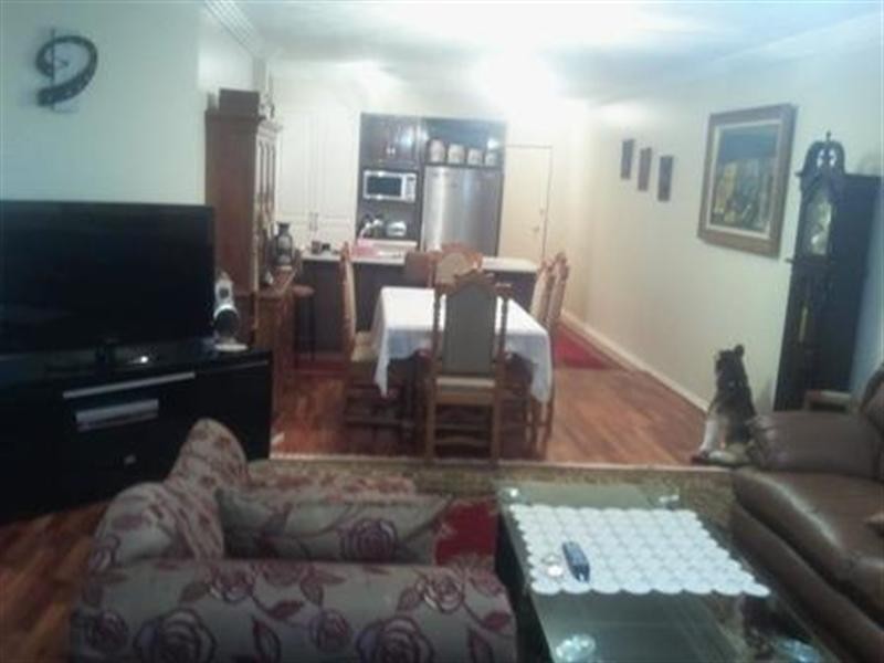 10 Tarcoola Street, Surfers Paradise QLD 4217