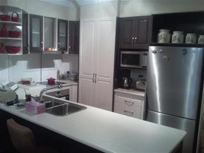 10 Tarcoola Street, Surfers Paradise QLD 4217