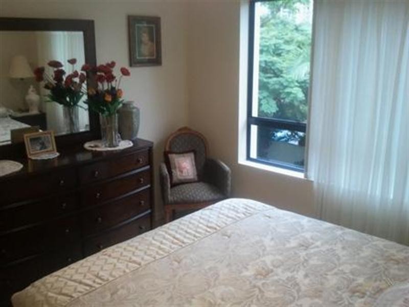 10 Tarcoola Street, Surfers Paradise QLD 4217