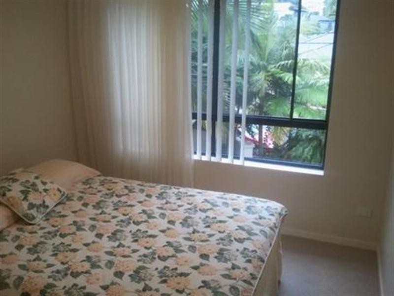 10 Tarcoola Street, Surfers Paradise QLD 4217