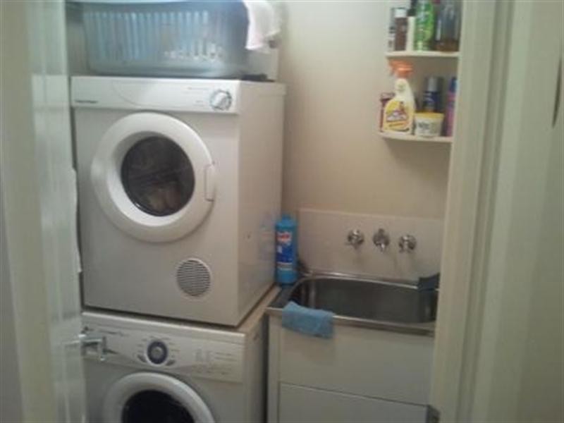 10 Tarcoola Street, Surfers Paradise QLD 4217