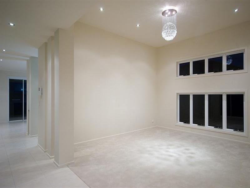 Hope Island QLD 4212