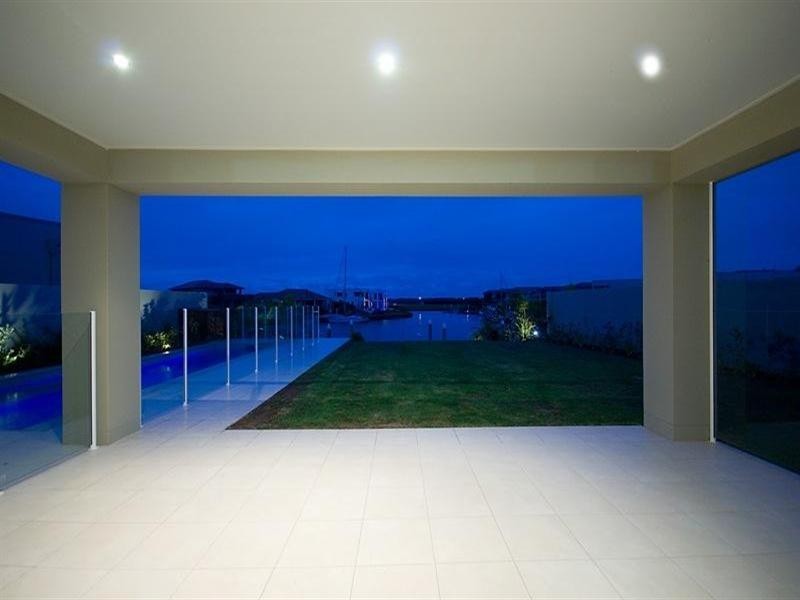 Hope Island QLD 4212