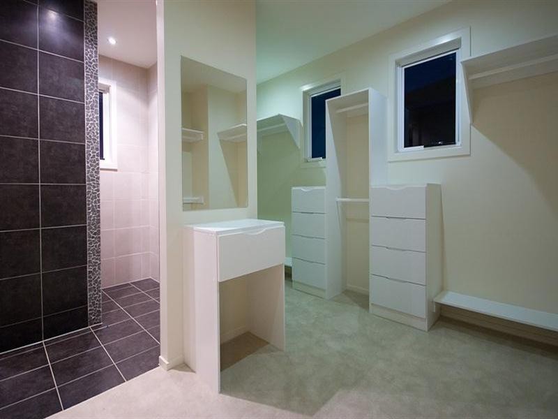 Hope Island QLD 4212