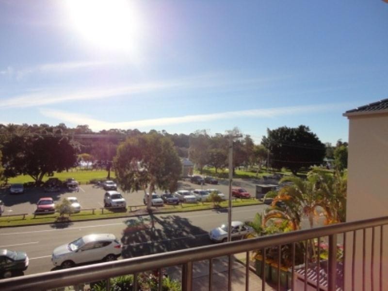 11/1 Pinnaroo, Hope Island QLD 4212