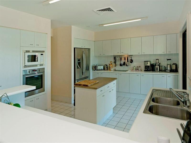 1024 Rosebank Way, Hope Island QLD 4212