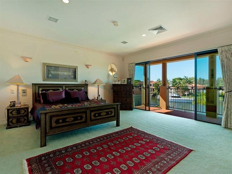 1024 Rosebank Way, Hope Island QLD 4212
