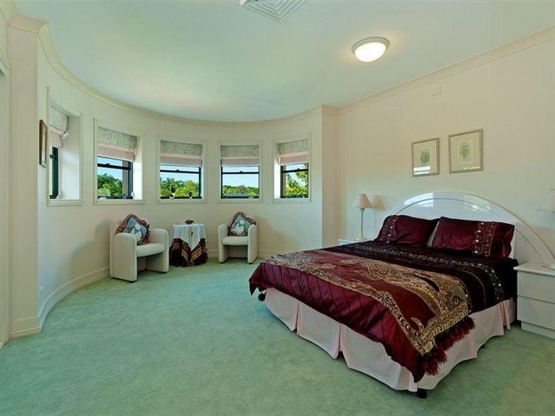 1024 Rosebank Way, Hope Island QLD 4212