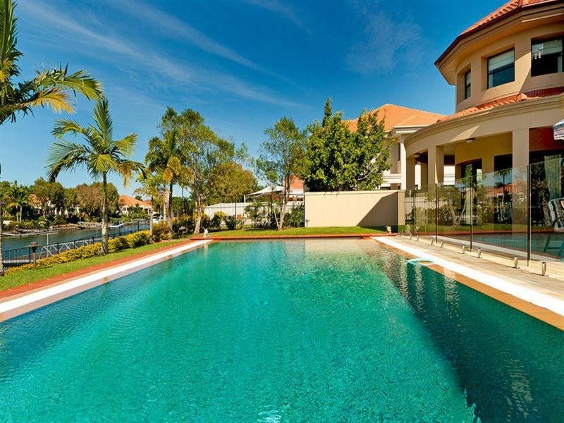 1024 Rosebank Way, Hope Island QLD 4212