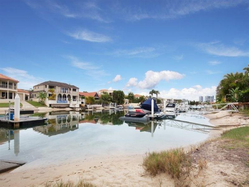 17 Admiralty Drive, Surfers Paradise QLD 4217