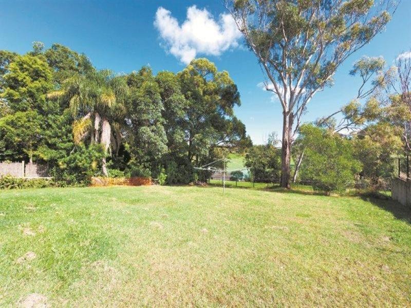 35 Ridgeway Avenue, Southport QLD 4215