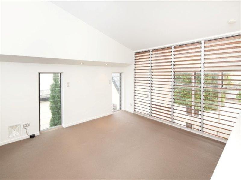 39 Peak Avenue, Main Beach QLD 4217