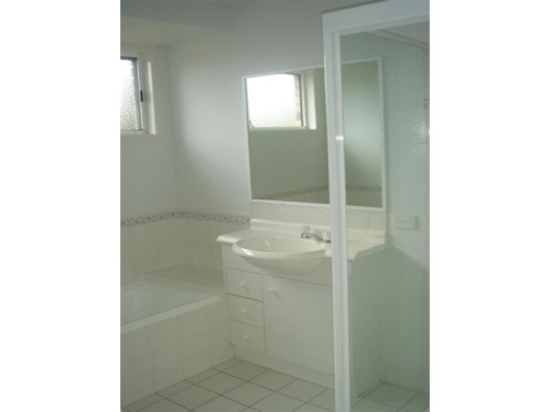 39 Dipper Drive, Burleigh Waters QLD 4220