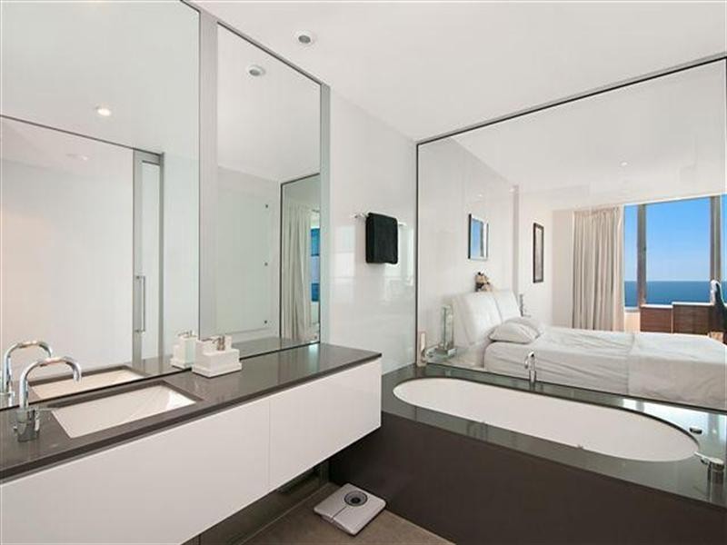 7202 Q1 9 Hamilton Avenue, Surfers Paradise QLD 4217