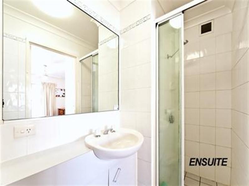 42 Beach Parade, Surfers Paradise QLD 4217