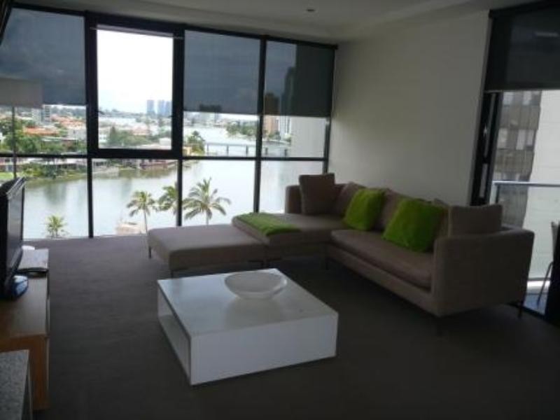 805-4 Wahroonga Place, Surfers Paradise QLD 4217