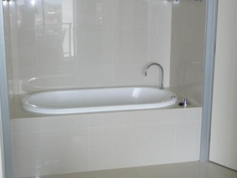 805-4 Wahroonga Place, Surfers Paradise QLD 4217