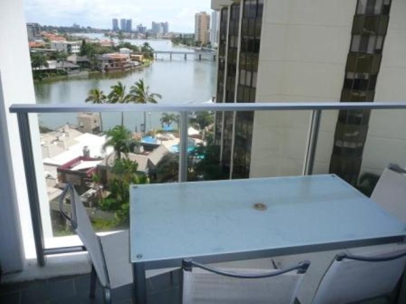 805-4 Wahroonga Place, Surfers Paradise QLD 4217