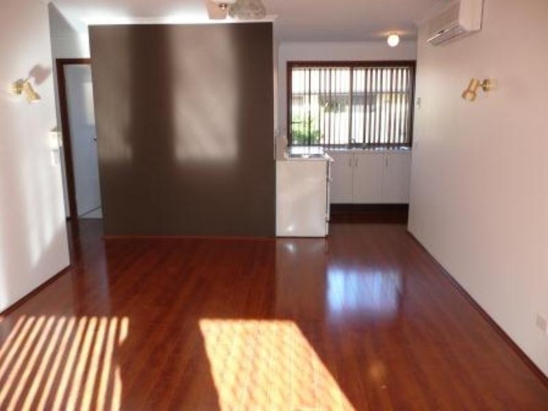 1-28 Galloway Drive, Ashmore QLD 4214