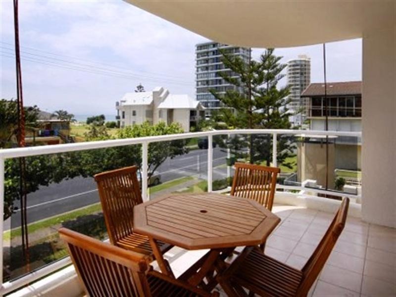 4-59 Pacific Street, Main Beach QLD 4217