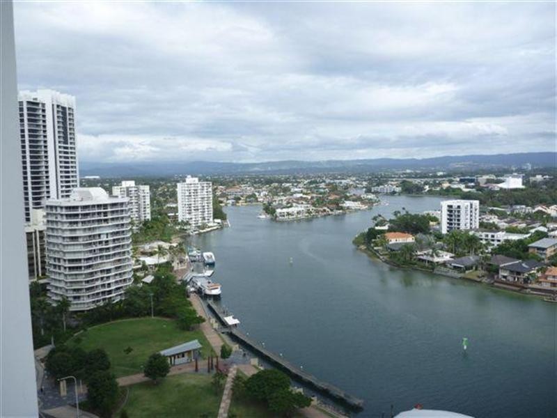 23 Ferny Avenue, Surfers Paradise QLD 4217