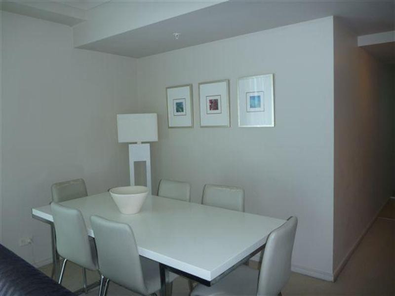 23 Ferny Avenue, Surfers Paradise QLD 4217