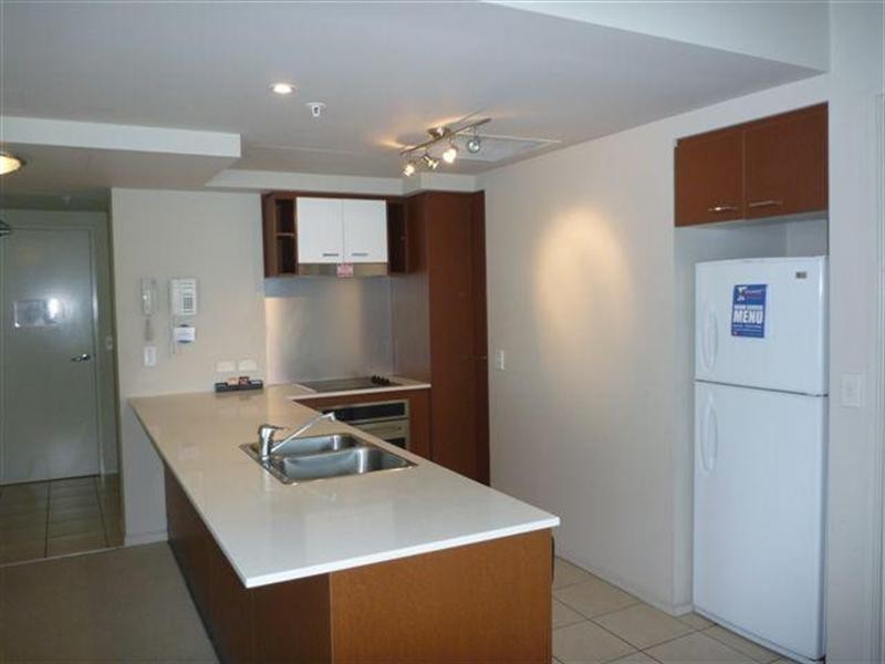 23 Ferny Avenue, Surfers Paradise QLD 4217