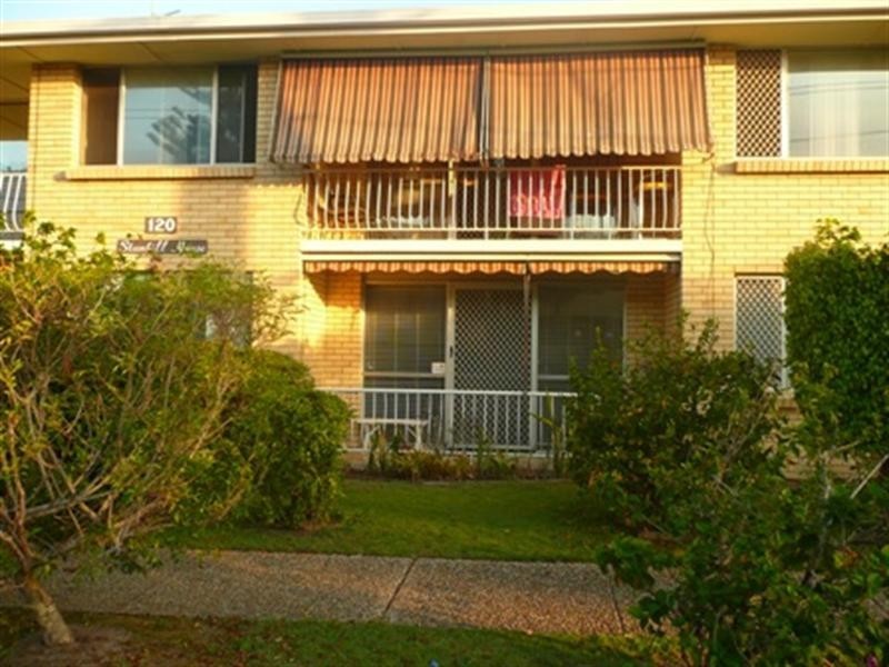 1-120 Stanhill Drive, Chevron Island QLD 4217