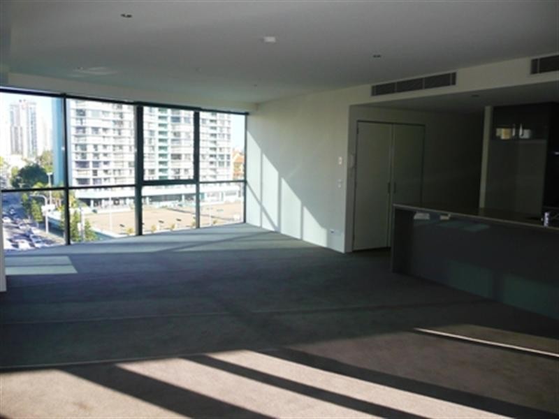 706-4 Wahroonga Place, Surfers Paradise QLD 4217