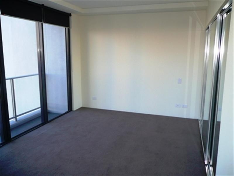 706-4 Wahroonga Place, Surfers Paradise QLD 4217