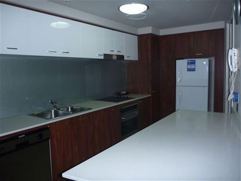 23 Ferny Avenue, Surfers Paradise QLD 4217