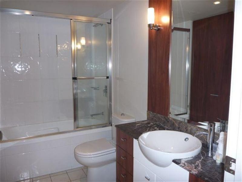 23 Ferny Avenue, Surfers Paradise QLD 4217