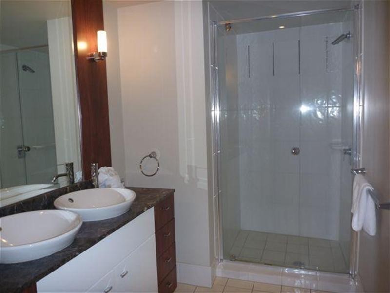 23 Ferny Avenue, Surfers Paradise QLD 4217