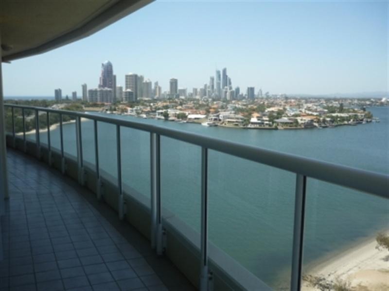 a12.1/75 Brighton Parade, Southport QLD 4215