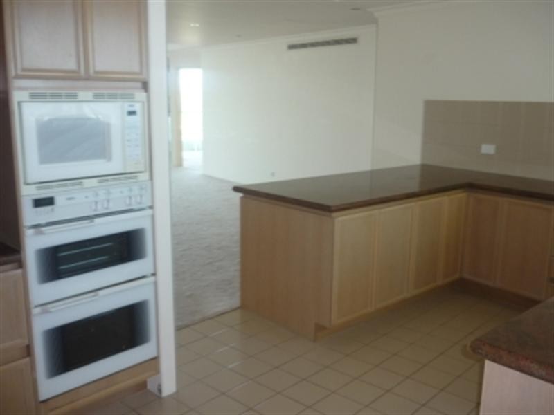 a12.1/75 Brighton Parade, Southport QLD 4215