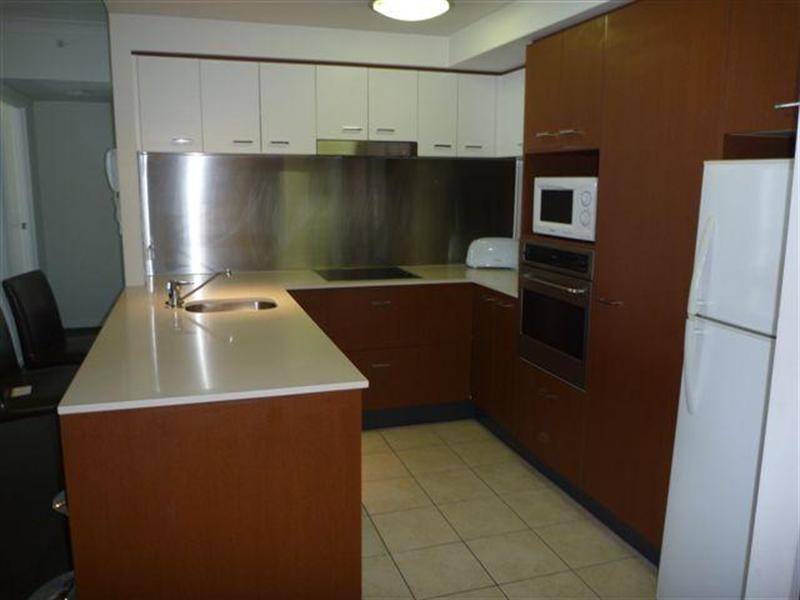 23 Ferny Avenue, Surfers Paradise QLD 4217