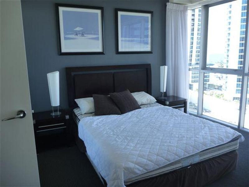 23 Ferny Avenue, Surfers Paradise QLD 4217